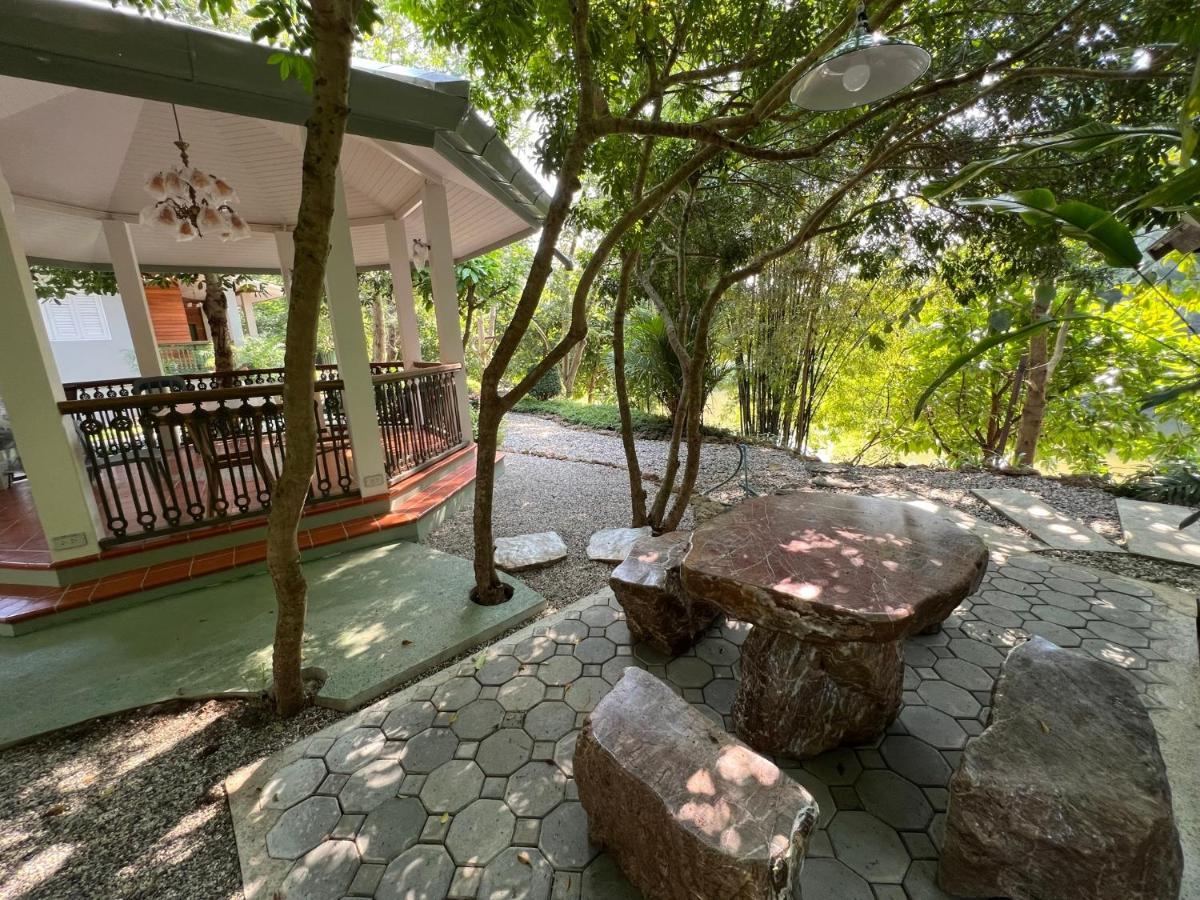 Home Of Dusita Lamphun Extérieur photo